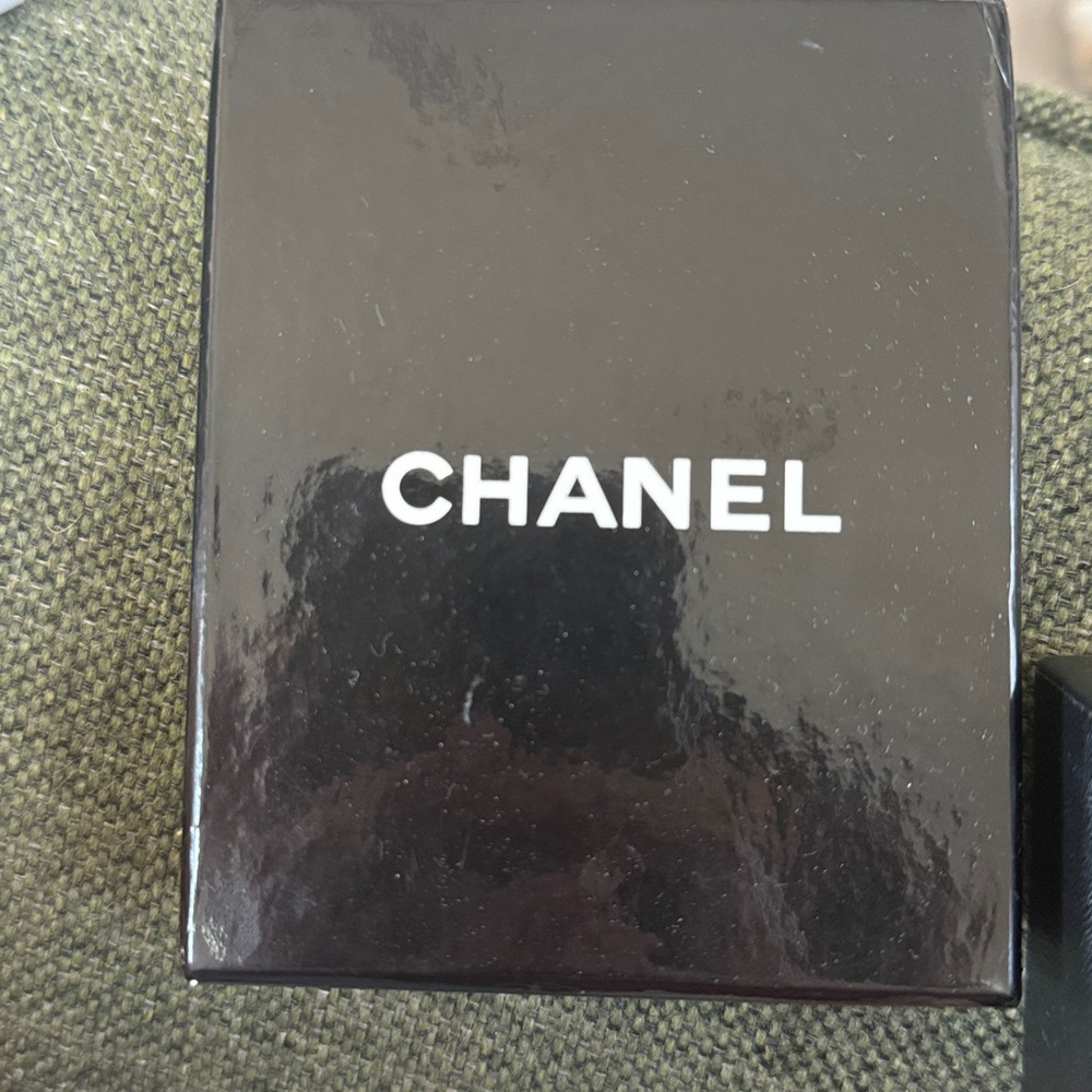 Chanel Gold Crystal vintage Logo Brooch, 24k plated - Picture 5 of 6